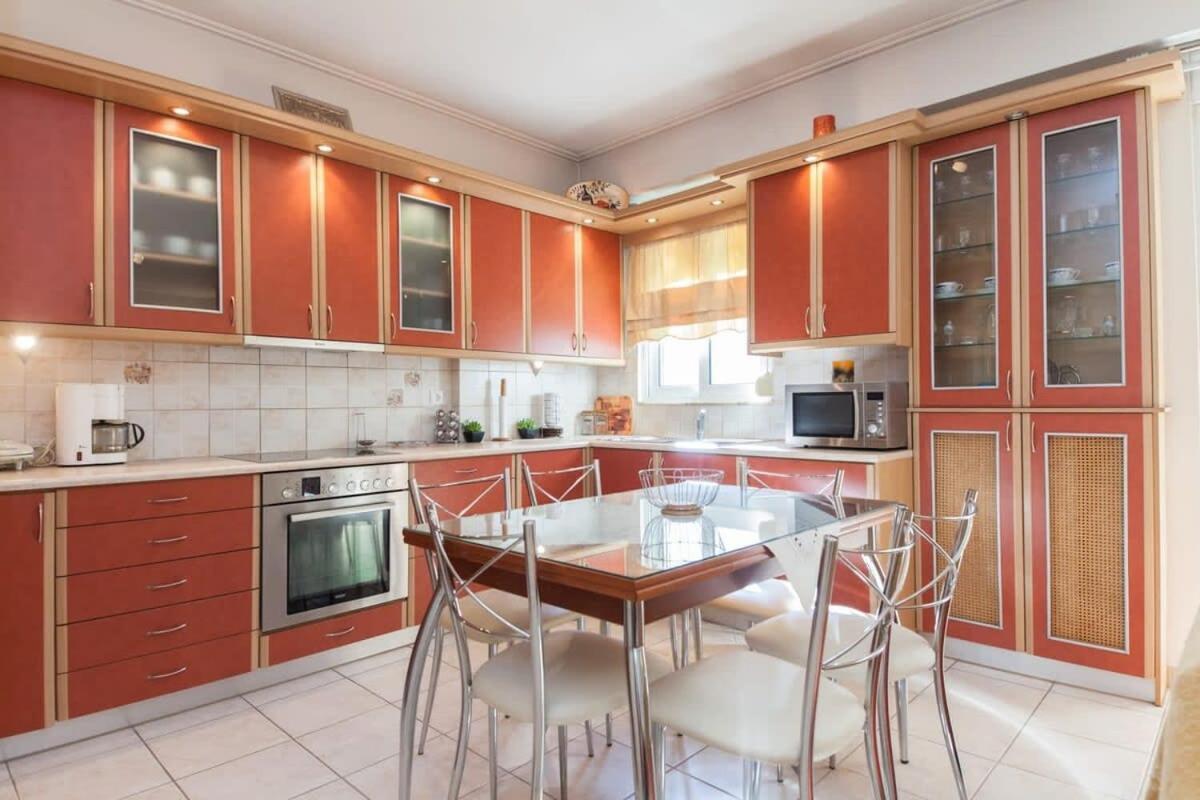 Scenic Balcony Apt In Vibrant Petralona Athens Exterior photo